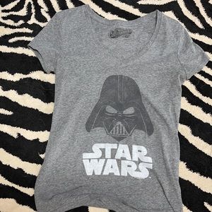 Who doesn’t love a Star Wars shirt!♥️ closet clean out!